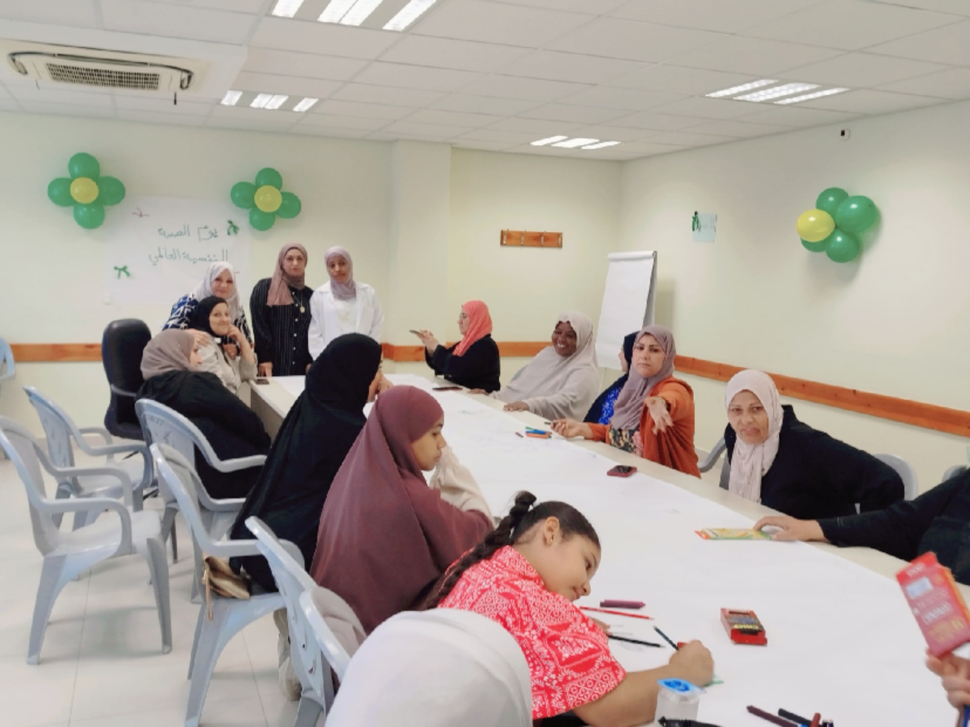 جمعية النجدة تالنعاون مع اتحاد لجان العمل النسائي يشارك في نشاط توعوي