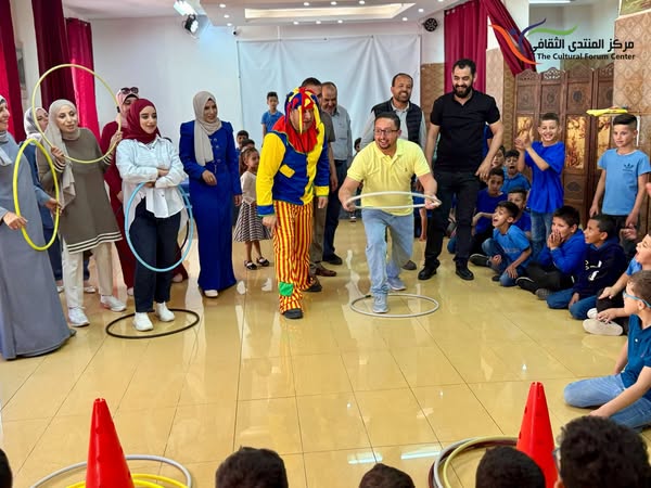 مركز المنتدى الثقافي ينفذ نشاطًا للتفريغ النفسي وعرضًا مسرحيًا حول النظافة الشخصية في مدرسة الحج توفيق الأساسية